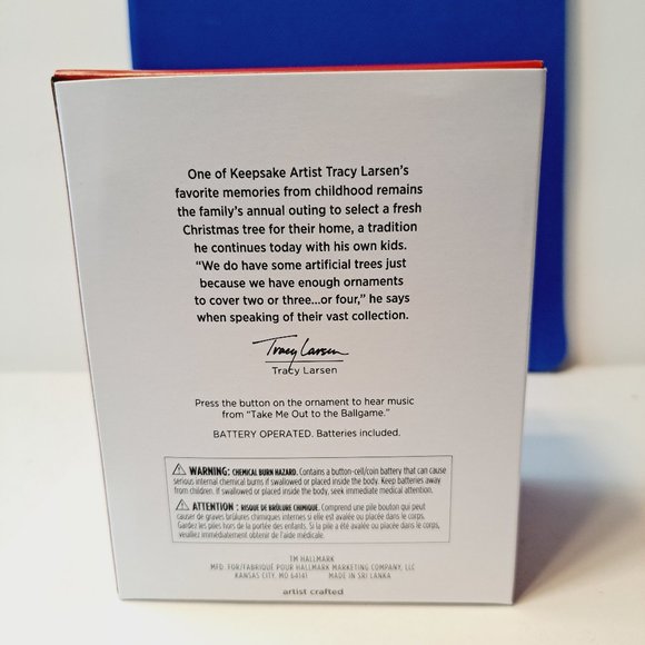 Christmas The Peanuts Gang, Batter Up! Musical Hallmark Ornament - Picture 4 of 8